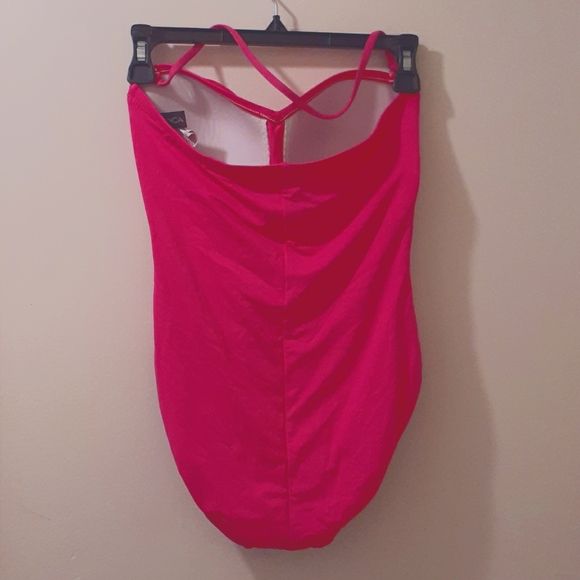 One peice - Picture 2 of 2